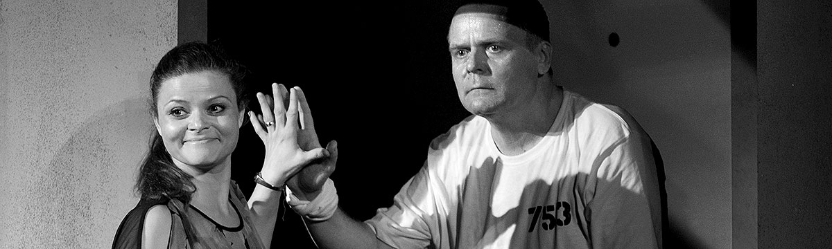 Antonie Talacková a Igor Bareš v komedii Jenom život, Činoherní studio Bouře, foto: Lubor Mrázek