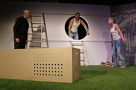 Robert Jašków, Michal Slaný, Jitka Ježková v představení Intimní příběhy z Ráje, foto: Radovan Šťastný