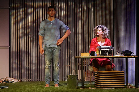 Peter Pecha, Kateřina Pechová v představení Intimní příběhy z Ráje, foto: Radovan Šťastný