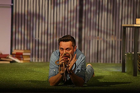 Michal Slaný v představení Intimní příběhy z Ráje, foto: Radovan Šťastný